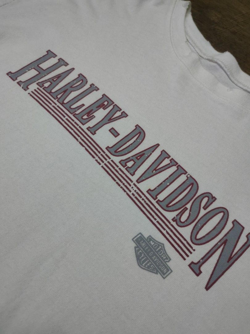Harley Davidson Laser Print Tattered Shirt (Category: Tshirts & Polo Shirts ) located in Manila. Submitted by montillano25396 (Listing ID 1466275156, Image 2). Description: Harley Davidson Shirt Good Condition needs wash, no tags.