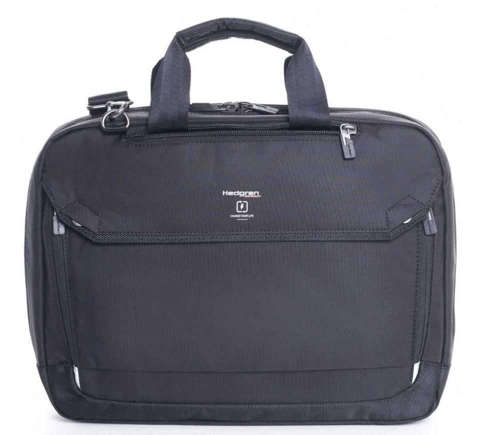 Hedgren Hitch Slim Three-Way Laptop Bag (Category: Backpacks) located in Quezon City. Submitted by dkyub_ (Listing ID 1466215312, Image 1). Description: Dimes: W - 19, L - 14 ‎(sling not included) ‎can add a different one ‎Taking offers mag pm lang 📩..