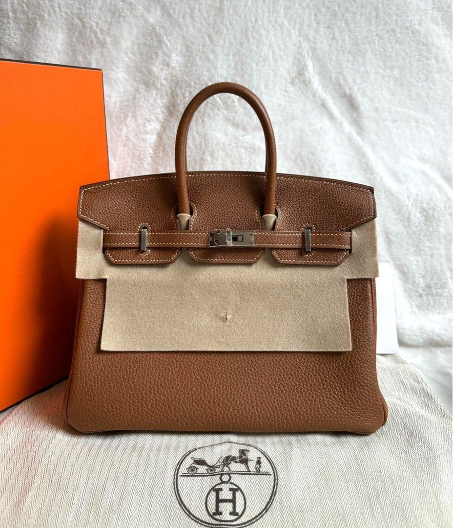 Hermes Birkin 25 Gold (Category: Luxury Bags & Wallets) located in Quezon City. Submitted by aylahphia (Listing ID 1466302826, Image 1). Description: Hermes Birkin 25 Gold Brand new Stamp K Complete except receipt For serious buyers, additional photos can be given upon request. Item is guaranteed authentic. Moneyback if proven fake. Buyer may request for authentication at their expense. MOP: BDO, BPI MOD: LBC, Same day delivery 📍Malolos, Bulacan