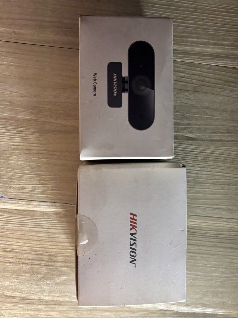 Hikvision Web Camera (Category: Webcams) located in Manila. Submitted by skyieee_02 (Listing ID 1466287928, Image 2). Description: - Brand: Hikvision - Quantity: 2 units (original boxes included) - Condition: Brand new, unboxed only for photos (never plugged in or used) - Features: Clear video quality, easy clip-on mount - Ideal for: WFH setups, online classes, streaming - Purchase options: Buy both together or individually (message me for single