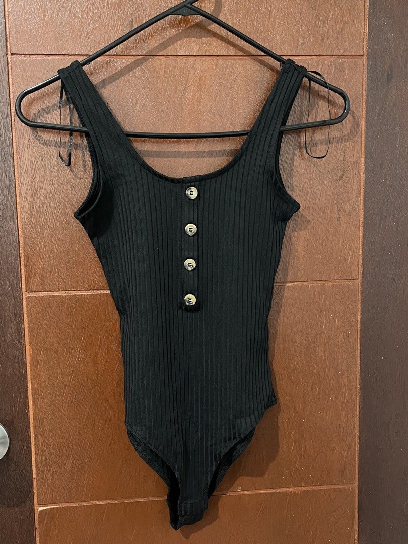 H&M Bodysuit (black) (Category: Sleeveless) located in Quezon City. Submitted by juliannecoleen (Listing ID 1466283429, Image 1). Description: .