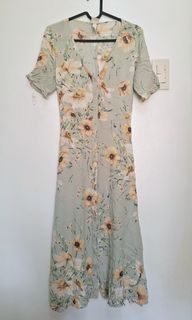 (Category: ) located in . Submitted by styled.traded (Listing ID 1466182988, Image 1). Description: .