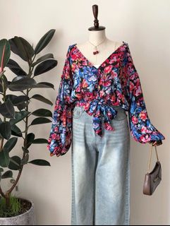 (Category: ) located in . Submitted by frommycloset27_ (Listing ID 1466261903, Image 1). Description: .