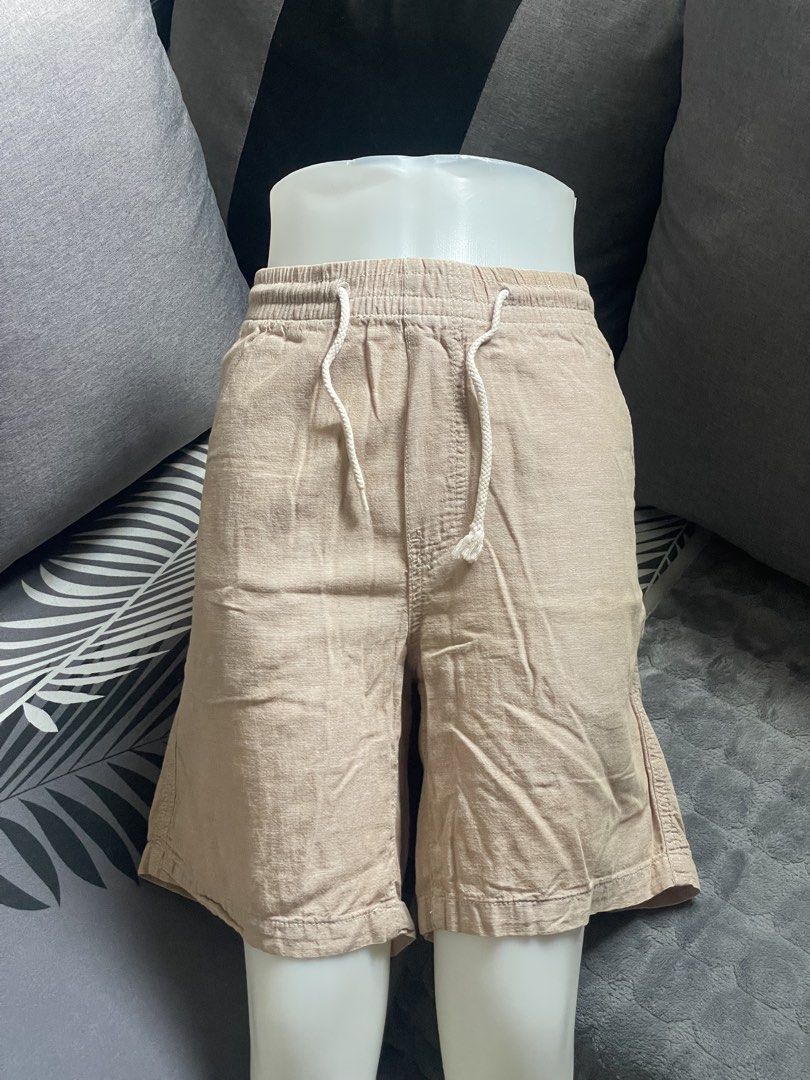 H&M Linen Shorts (Category: Shorts) located in Cabanatuan. Submitted by iselect_finds (Listing ID 1466203901, Image 1). Description: H&M Linen Shorts Khaki No issue Size S on tag Tape measure 32-34 Length 19 ₱350 plus shipping fee.