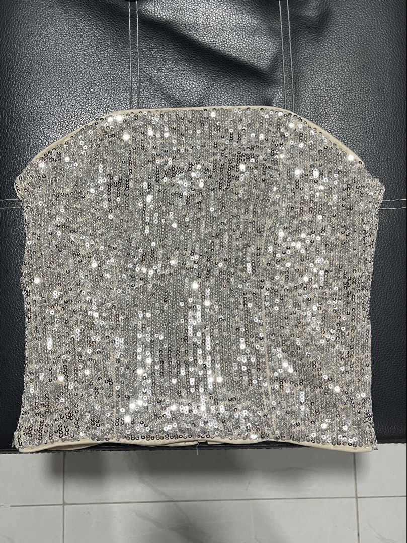 H&M sequined tube top (Category: Others Tops) located in Quezon City. Submitted by juliannecoleen (Listing ID 1466287070, Image 1). Description: .