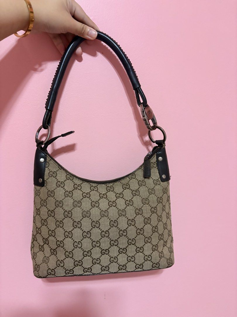 Hobo gucci (Category: Luxury Bags & Wallets) located in Manila. Submitted by blair.n.co (Listing ID 1466200521, Image 1). Description: .
