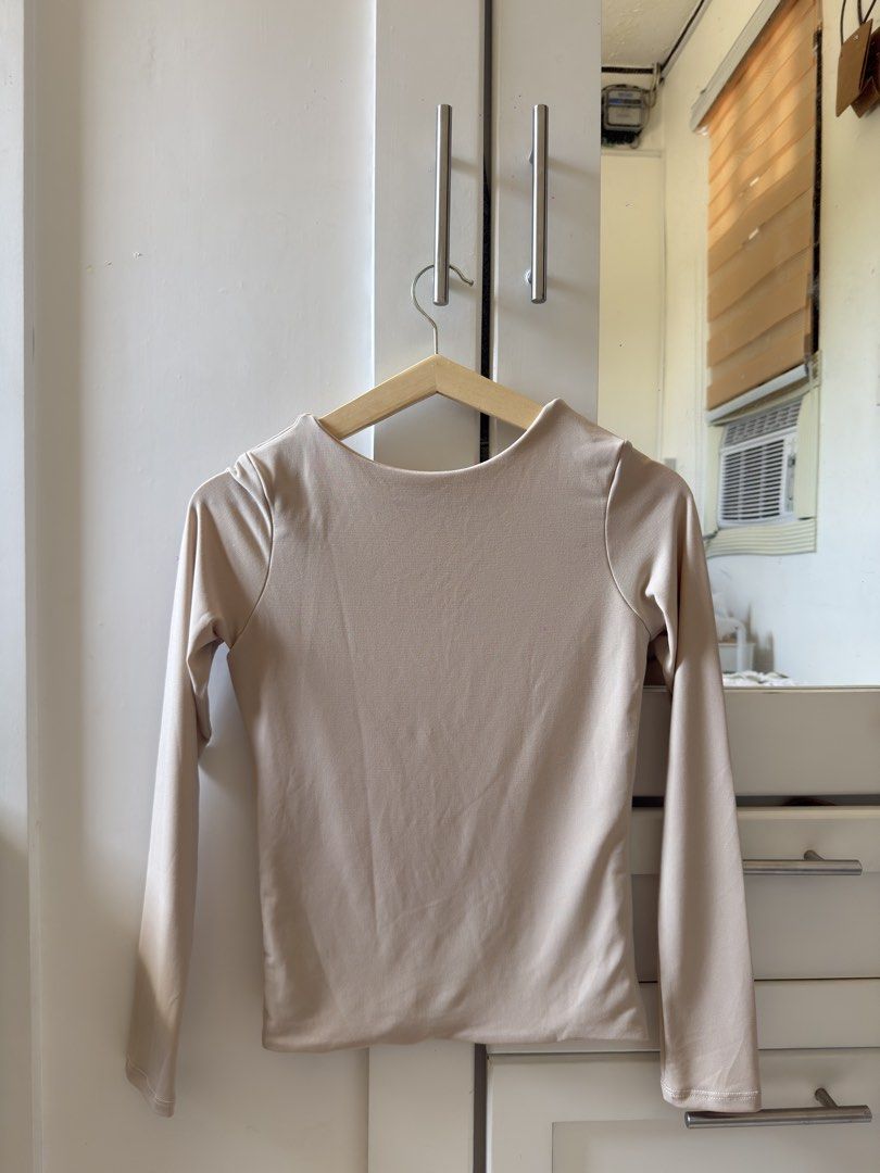 HOL | Clayton basic longsleeve top in Almond (Category: Longsleeves) located in Cabanatuan. Submitted by kylcloset (Listing ID 1466166171, Image 2). Description: .
