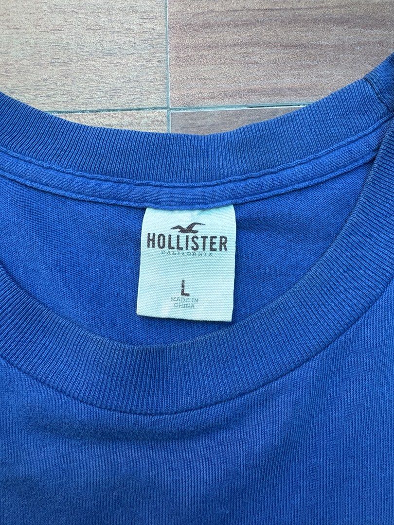 Hollister Graphic Tee (Category: Tshirts & Polo Shirts ) located in Tacurong. Submitted by kmthrift19 (Listing ID 1466268533, Image 3). Description: Dimes: W21xL27.5 Condition: 9/10 Size on tag: Large Issue: None.