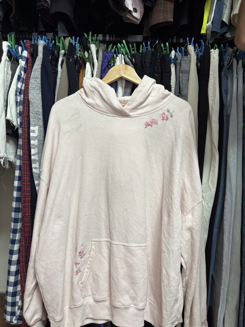 hollister jacket (Category: Coats, Jackets and Outerwear) located in Pila. Submitted by isabelasthriftclothes (Listing ID 1466297468, Image 1). Description: .