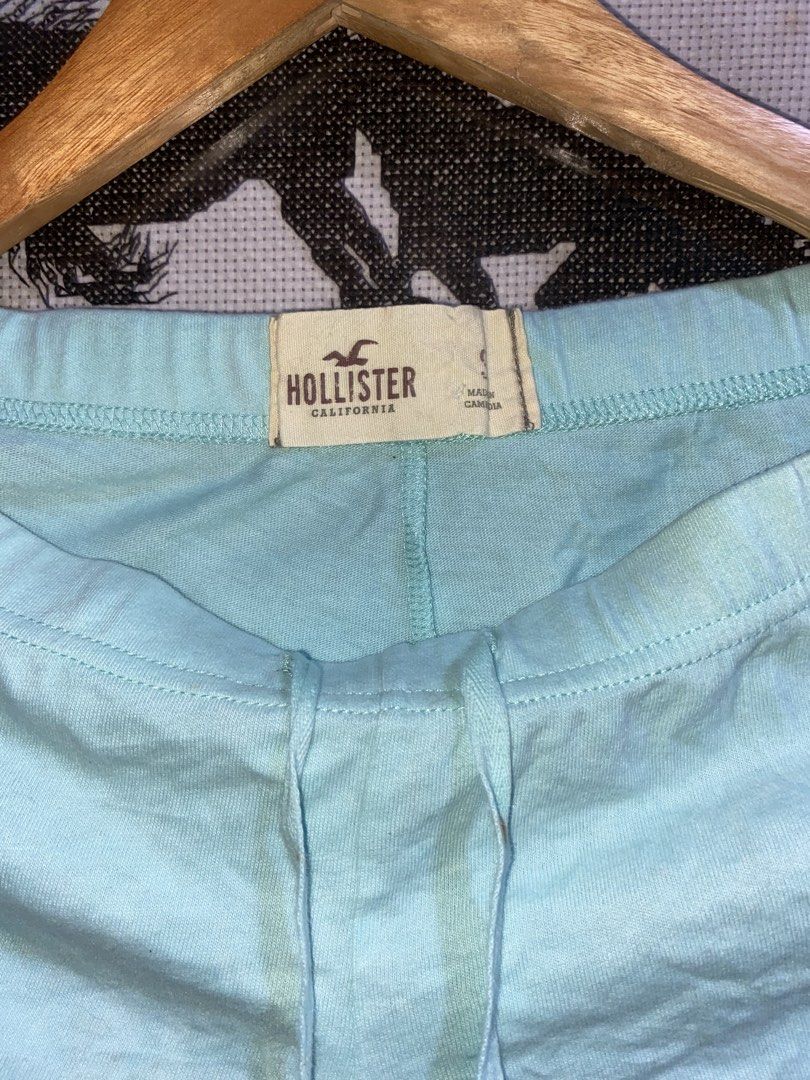 Hollister Short (Category: Other Bottoms) located in Alburquerque. Submitted by yengjayme (Listing ID 1466249221, Image 2). Description: Issue on last pic stain on lace Direct message me po .