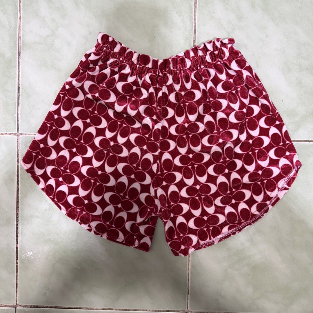 house shorts (Category: Shorts) located in Mandaluyong City. Submitted by the.doll.wardrobe (Listing ID 1466321363, Image 1). Description: – size: xs - m – mod: meetup around mandaluyong, j&t, and lalamove – mop: gcash, pnb, bdo, maya, gotyme, & maribank.