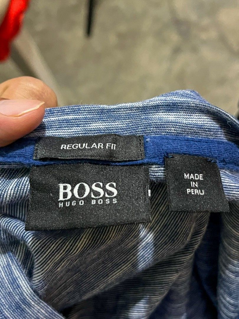 HUGO BOSS HENLEY SHIRT (Category: Tshirts & Polo Shirts ) located in Davao. Submitted by nmd.archives (Listing ID 1466164908, Image 2). Description: Large on tag 21.5 x 28 Color rate and condition: 10/10 No issue.