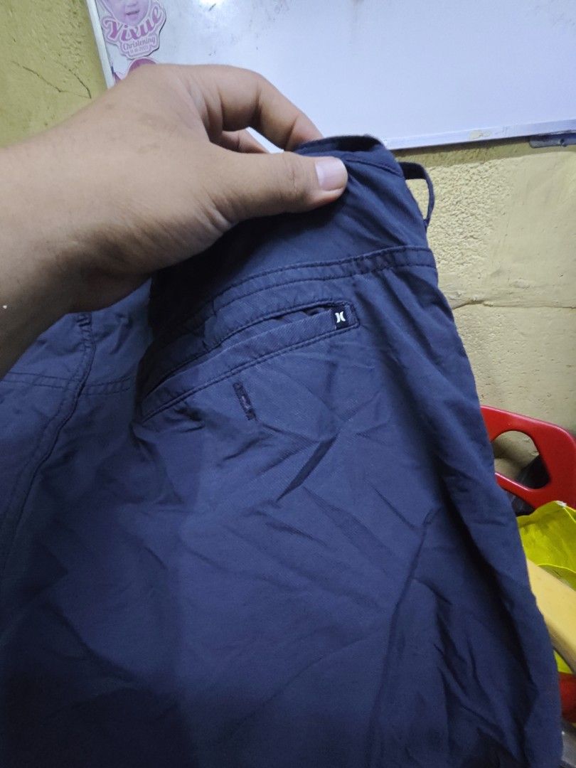 HURLEY (Category: Shorts) located in Manila. Submitted by alilongthrift (Listing ID 1466214862, Image 3). Description: FOR SALE HURLEY SIZE 33 PAYMENT FIRST PO MOP : Gcash/Bank transfer COURIER: Jnt express or kung around metro manila lang pwede natin lalamove Location : Makati city Pm for more details.