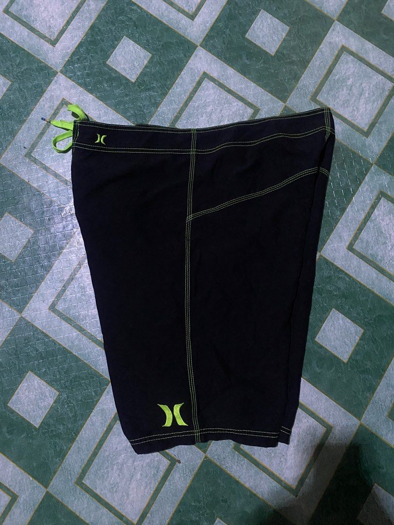 Hurley Board Short (Category: Shorts) located in Alburquerque. Submitted by yengjayme (Listing ID 1466245634, Image 3). Description: Size: 34-36 waist Excelllent Condition No issue Color rate: 9.5/10.