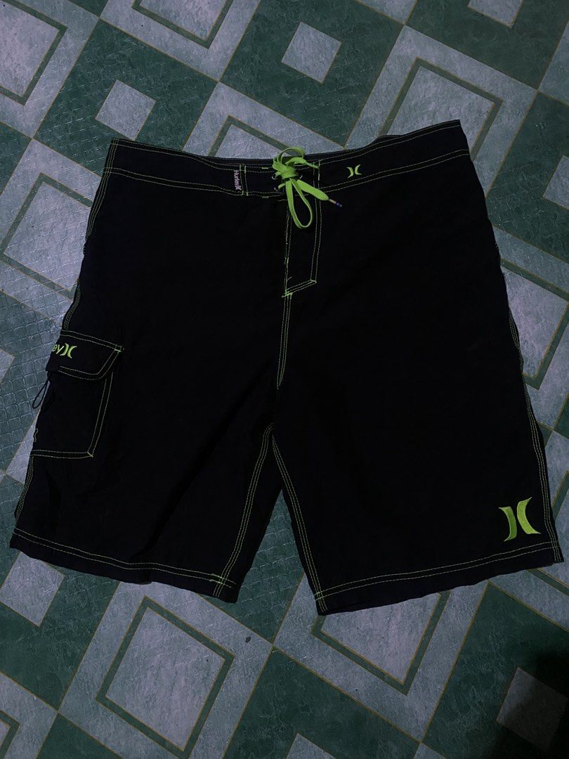 Hurley Board Short (Category: Shorts) located in Alburquerque. Submitted by yengjayme (Listing ID 1466245634, Image 1). Description: Size: 34-36 waist Excelllent Condition No issue Color rate: 9.5/10.
