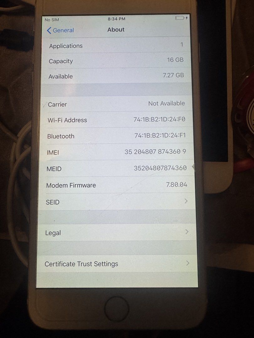 i phone 6 plus (Category: iPhone Air Series) located in Cavite. Submitted by amaxxingfinds (Listing ID 1466254511, Image 2). Description: 16 GB battey defect only details in the picture .