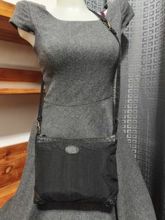 (Category: ) located in . Submitted by queenlyne_vintage_rare_finds (Listing ID 1466266346, Image 1). Description: .