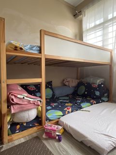 (Category: ) located in . Submitted by eggplantmummy (Listing ID 1466197030, Image 1). Description: .