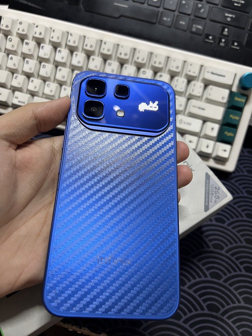 Infinix Note 60 Pro 8/256 GB (Category: Android Others) located in Manila. Submitted by l4ncedeleon (Listing ID 1466195814, Image 2). Description: - Brand: Infinix Note 60 Pro (Blue, Carbon Fiber design) - Storage/RAM: 256GB ROM / 8GB RAM (+8GB Extended RAM) - Processor: Snapdragon 7s Gen 4 5G Performance Platform - Condition: Excellent / Pre-loved, looks new with original retail box - Features: Ultra clear 50MP OIS AI camera setup, JBL sound, sl