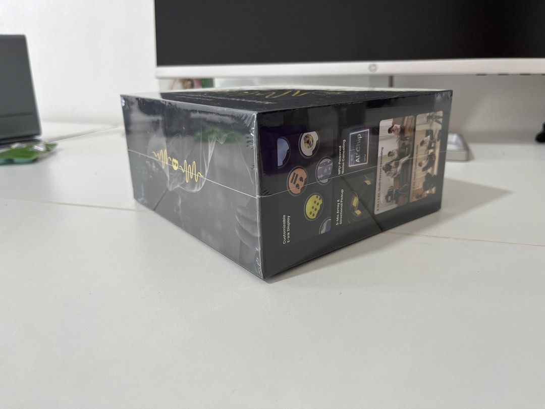 Insta360 mic pro (Category: Microphones) located in Mandaluyong City. Submitted by venshope.gadget (Listing ID 1466162020, Image 3). Description: Insta360 Mic Pro – Brand New Price: 19,500 Insta360 Mic Pro – Advanced Wireless Microphone ✅ Brand New / Sealed ✅ Original Insta360 product ✅ Advanced Wireless Microphone System ✅ Perfect for vlogging, content creation, interviews, and video recording ✅ Great for creators who want clear and professional