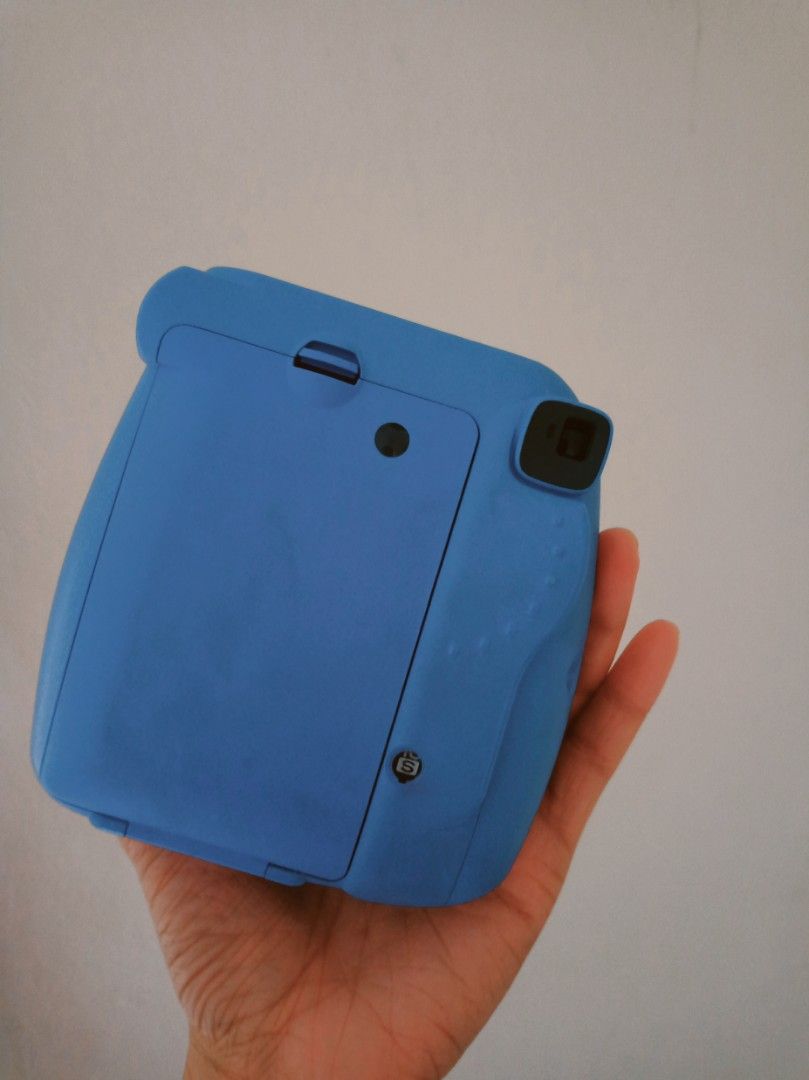 Instax Mini 9 (Category: Cameras) located in Tarlac. Submitted by gelnavatilan (Listing ID 1466194554, Image 2). Description: issue: may dumi sa viewfinder tagal nang hindi nagagamit, so I can’t guarantee if it’s still working since I haven’t tested it recently. but it has been kept properly and stored safely all this time. 🤍.