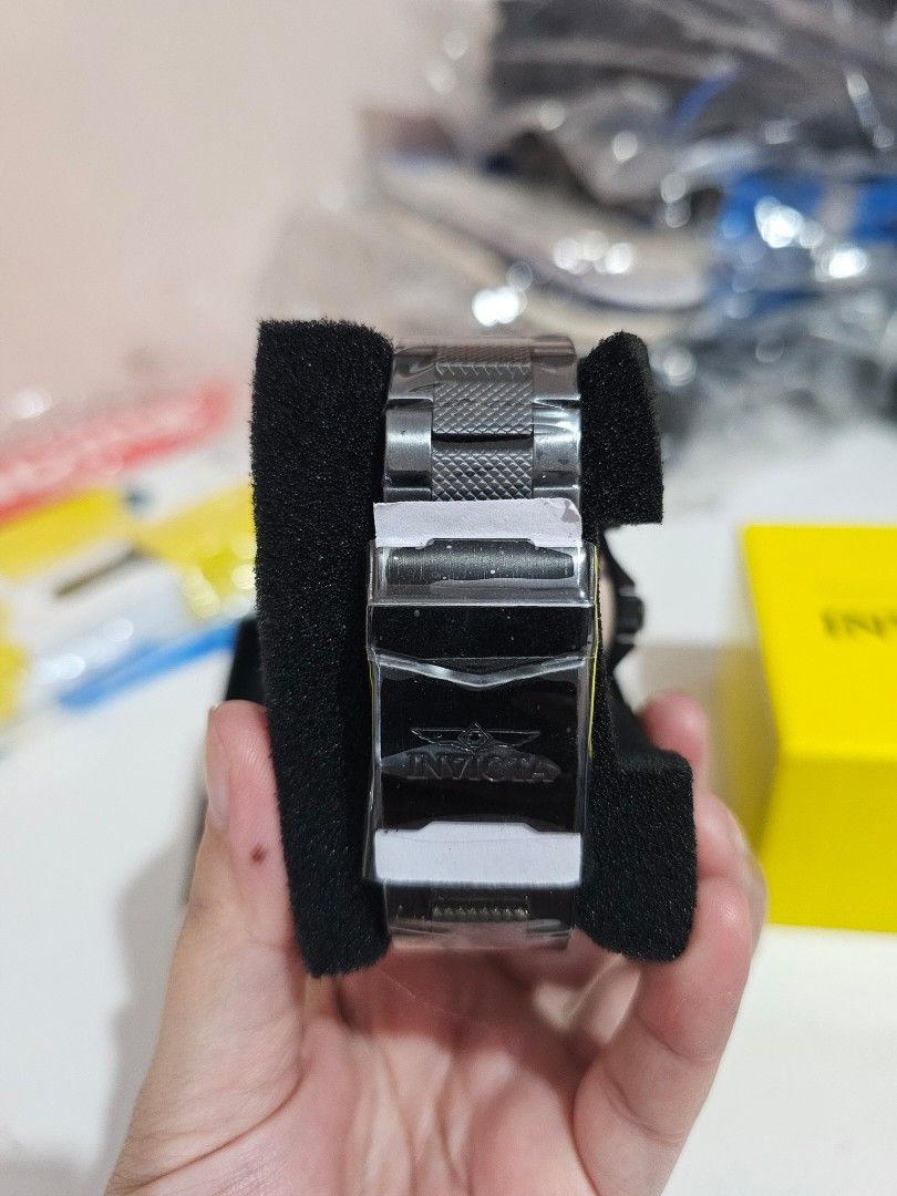 INVICTA Men's Watch - Speedway 46888 (Category: Men's Watches) located in Quezon City. Submitted by senyoramaria2 (Listing ID 1466242601, Image 2). Description: INVICTA Men's Watch Speedway 46888 46mm *Two-hand watch movement (hours and minutes only) #USpasabuy.