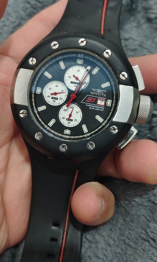 Invicta S1 Rally Chrono /22434 (Category: Men's Watches) located in Cebu City. Submitted by aceoftime (Listing ID 1466320735, Image 3). Description: In good working condition Utilizes the Caliber IM-Q-012 chronograph Case : 52.3mm 100m water resist Scratch resistant Flame fusion crystal Stainless steel wrapped in silicon shroud All original/stock parts with new original battery installed Watch only Our Guarantee: 💯 Authentic All watches are chec