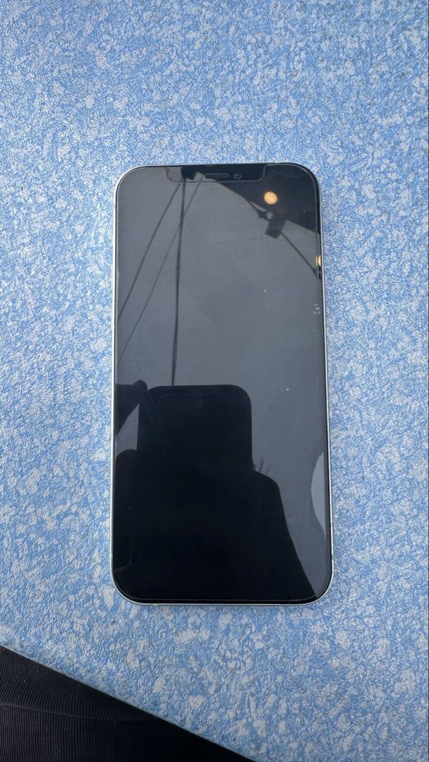 ip 12 (Category: iPhone 12 Series) located in Kuala Lumpur. Submitted by afiqdanial973 (Listing ID 1466230892, Image 1). Description: iphone 12 256gb face id ❌ bateri 100% .