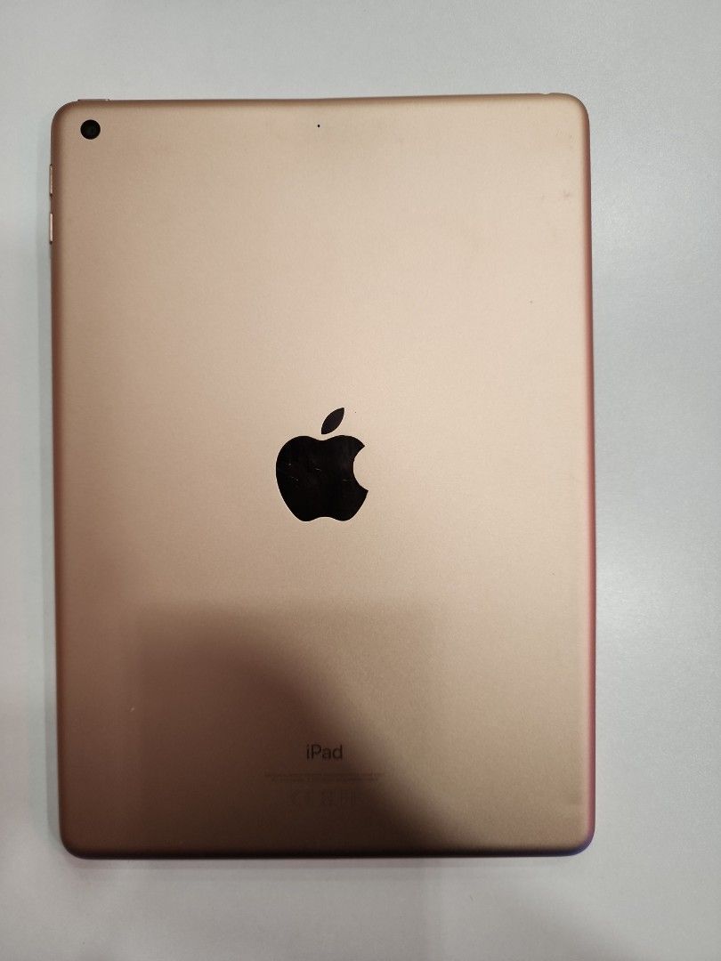 ipad6 （分類：平板電腦 - iPad）位於 Hong Kong。 由 lovers576 提交（商品編號 1464416761，圖片 3）。簡介： ipad6。