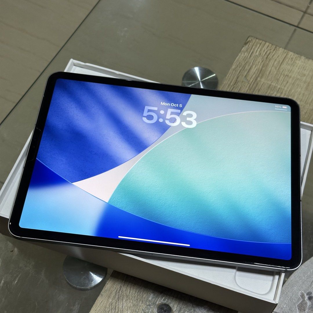 iPad Pro M2 Cellular No Issue! (Category: iPad) located in Manila. Submitted by yunnn7104 (Listing ID 1466240154, Image 2). Description: iPad Pro 11-inch M2 128GB (4th Gen) WiFi + Cellular 5G no issue, all functions working no history of repair, all parts original M2 Chip 120Hz display (smooth) latest iPadOS installed (26) in good condition (see pics) 32,500 only! inclusions: unit, orig box, and case Makati Location, can do meetups!.