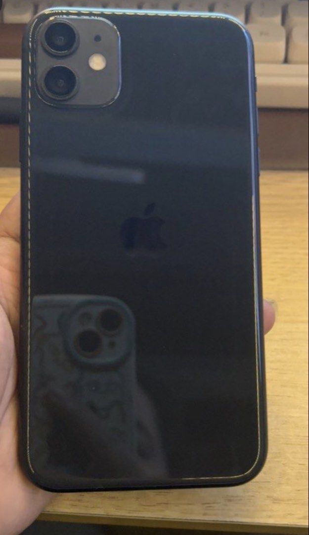Iphone 11-Black-64 GB (Category: iPhone 11 Series) located in Manila. Submitted by jhajhanebi20703 (Listing ID 1466312135, Image 3). Description: iPhone 11 Series - iPhone 11 - 64GB Storage - Black Color -Battery Health 72% - Meetup Locations: SM Dasmariñas Food Court, Portal Mall.