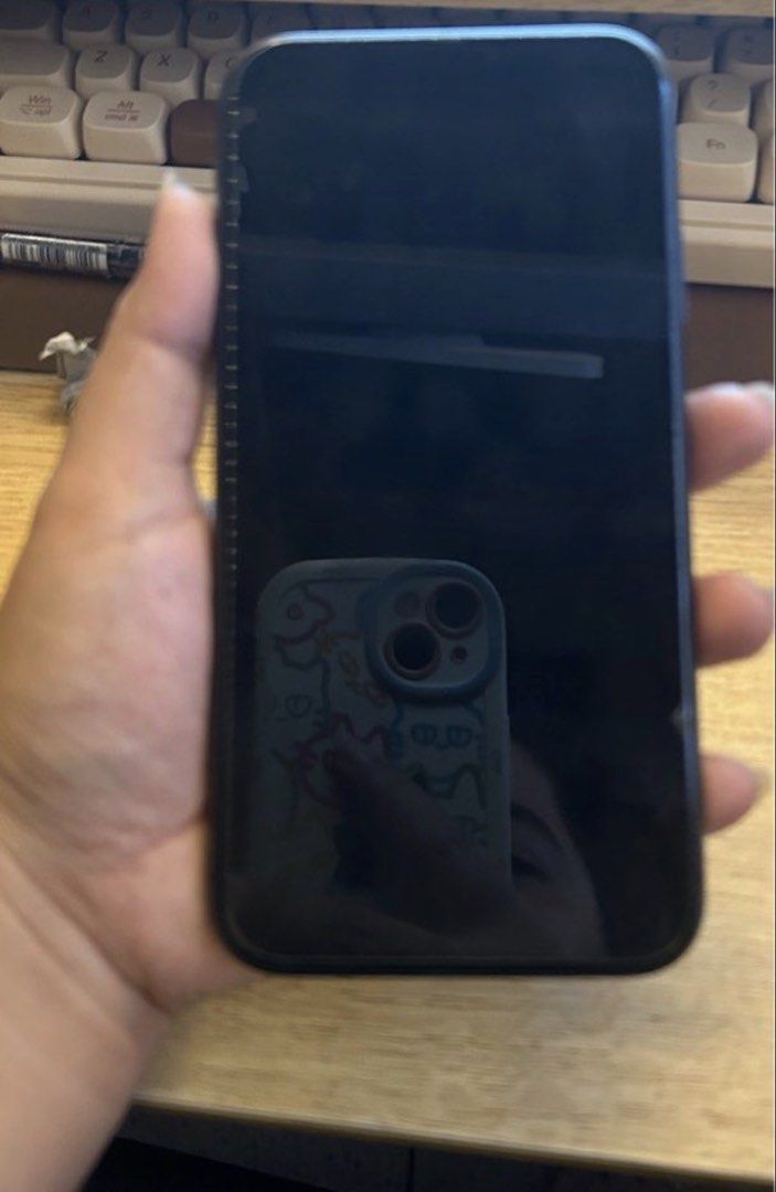 Iphone 11-Black-64 GB (Category: iPhone 11 Series) located in Manila. Submitted by jhajhanebi20703 (Listing ID 1466312135, Image 2). Description: iPhone 11 Series - iPhone 11 - 64GB Storage - Black Color -Battery Health 72% - Meetup Locations: SM Dasmariñas Food Court, Portal Mall.