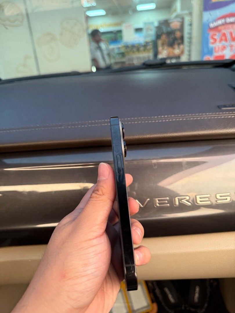 iPhone 14 Pro 512gb Factory Unlocked (Category: iPhone 14 Series) located in Manila. Submitted by hello202626 (Listing ID 1466176846, Image 3). Description: issue face id, Bigla nalang nawala all parts orig history of repair asa photo useable all working properly makinis pa unit and case only.