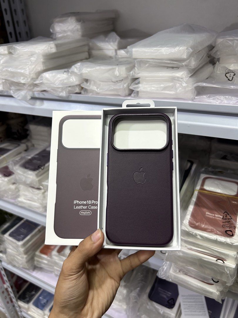 Iphone 18 Pro Leather Case (Category: Cases & Sleeves) located in Manila. Submitted by rjayshop_star (Listing ID 1466195350, Image 3). Description: Available Onhand Cod and Non Cod Via Lalamove Delivery .