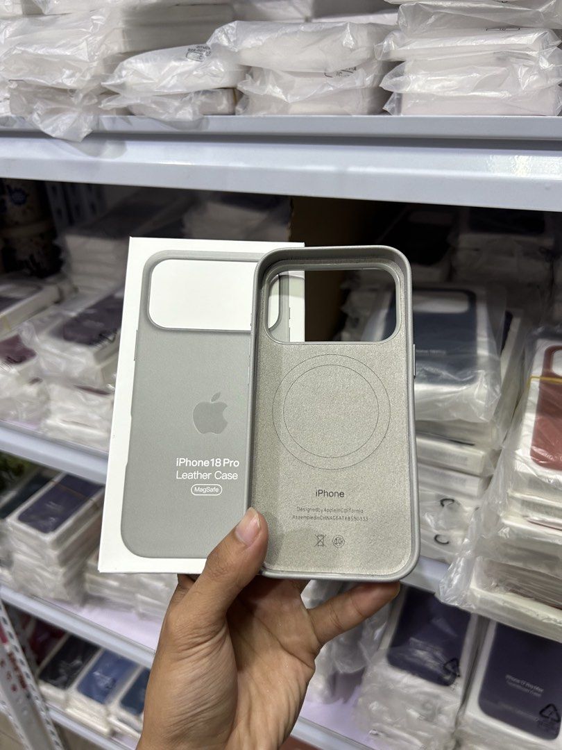 Iphone 18 Pro Leather Case (Category: Cases & Sleeves) located in Manila. Submitted by rjayshop_star (Listing ID 1466195350, Image 2). Description: Available Onhand Cod and Non Cod Via Lalamove Delivery .