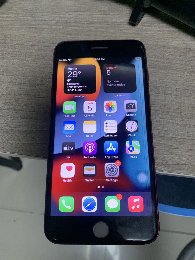 iphone 7plus red (Category: iPhone 7 Series) located in Rizal. Submitted by its.russy (Listing ID 1466159391, Image 2). Description: iphone 7plus 128gb no sim restriction pwede ireset fingerprint working 100% batt health issue: may lines sa screen hindi naman kumakalat palit LCD but original pa rin yung pinalit sakanya 📍 location: san jose del monte bulacan 🚛 courier: lalamove pooling 💸 mop: gcash.