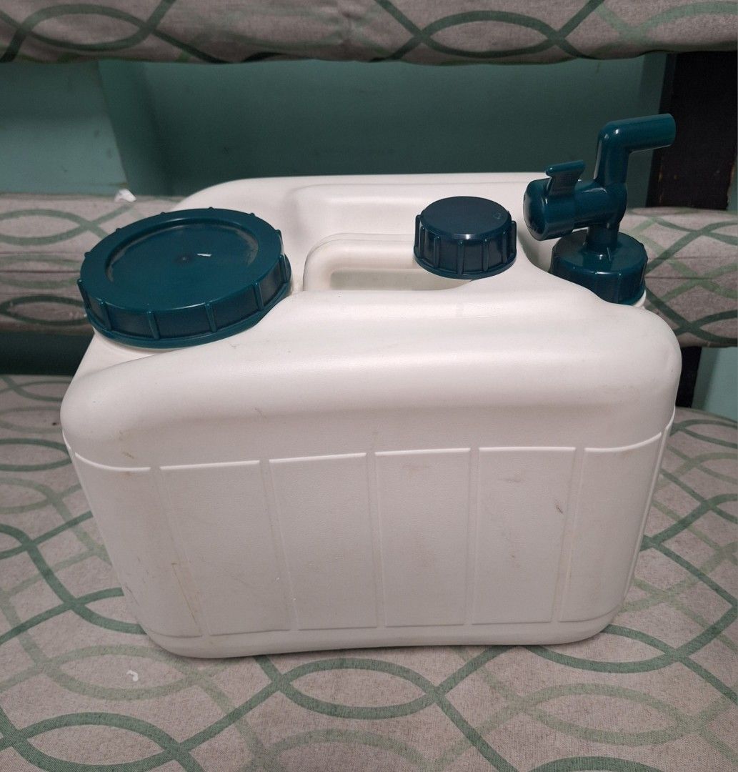 Iwatani 15L Water Container (Category: Hiking & Camping) located in Makati City. Submitted by telractrading (Listing ID 1466162054, Image 3). Description: Iwatani Water Container 15L heavy duty minimal sign of used only.