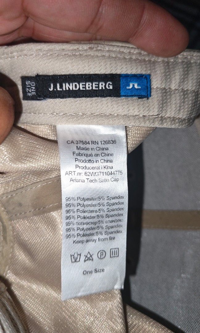J. Lindeberg (Category: Caps & Hats) located in Manila. Submitted by kuyawelfind (Listing ID 1466246773, Image 2). Description: excellent condition one size fit all no issue preloved from abroad.