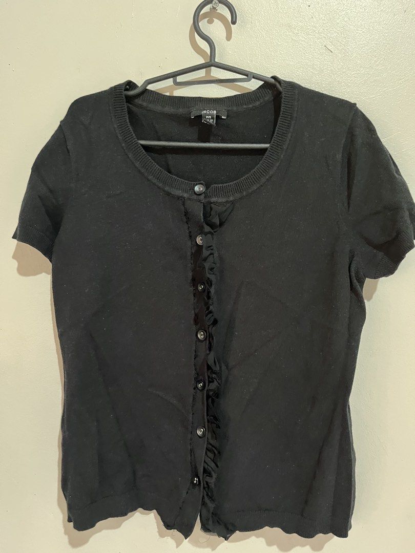 Jacobs Blouse Ruffles (Category: Blouses) located in Manila. Submitted by serra_shop (Listing ID 1466186802, Image 2). Description: 10/10 Size: Small to Medium Location: Pampanga Courier: J&T.