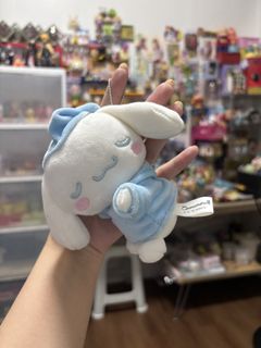 (Category: ) located in . Submitted by meowietrinkets (Listing ID 1466323602, Image 1). Description: .