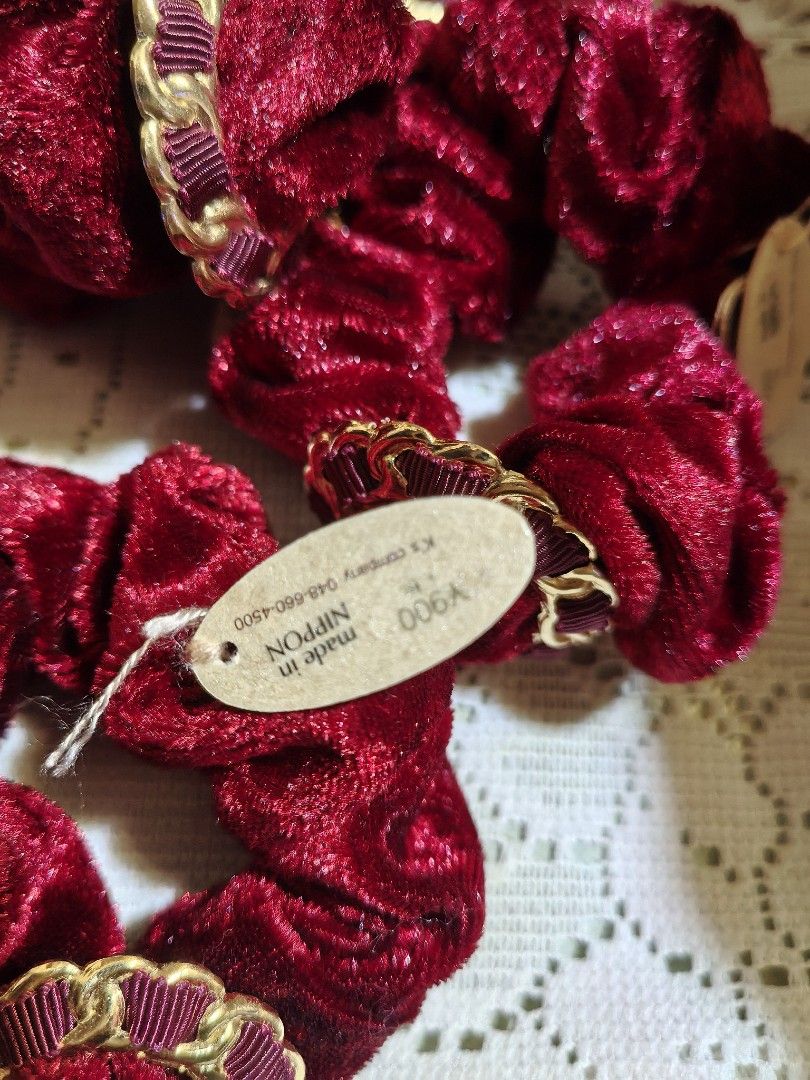 Japan hair scrunchie with gold hardware/pc (Category: Hair Accessories) located in Manila. Submitted by luckycharm_215 (Listing ID 1466266177, Image 2). Description: velvet.