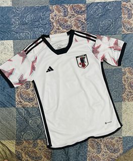 (Category: ) located in . Submitted by nishthrifting (Listing ID 1466307819, Image 1). Description: .