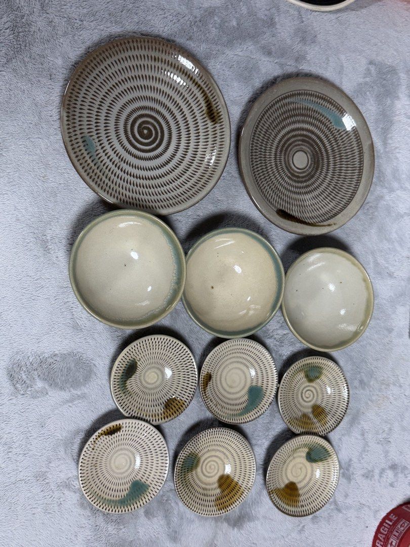 JAPANESE THICK CERAMICS (Category: Other Kitchenware & Tableware) located in Sablan. Submitted by gongonshelley12 (Listing ID 1466281233, Image 1). Description: SET @ 250 only JAPANESE CERAMICS MAKAKAPAL AT MABIBIGAT PARANG STONEWARES MAGANDA PANG DISPLAY PO MGA TO.