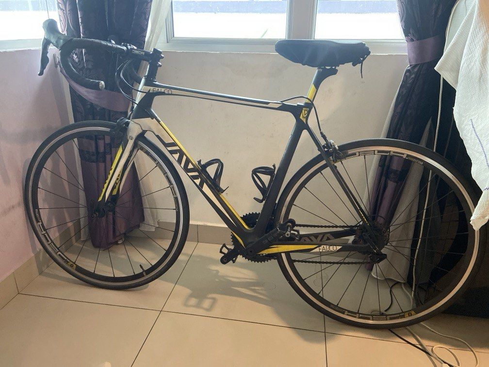 Java Pro Falco (Category: Bicycles) located in Kuala Lumpur. Submitted by sherlock_2206 (Listing ID 1466221020, Image 1). Description: Carbon Frame and Shimano 105 Reason to sell: Not cycling Price can be negotiated .