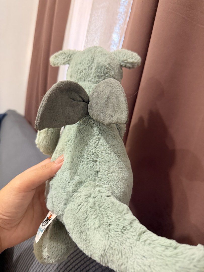 Jellycat Bashful Green Medium Dragon Plush toy (Category: Plushies & Soft Toys) located in Quezon City. Submitted by cookiecreammm (Listing ID 1466177163, Image 3). Description: .