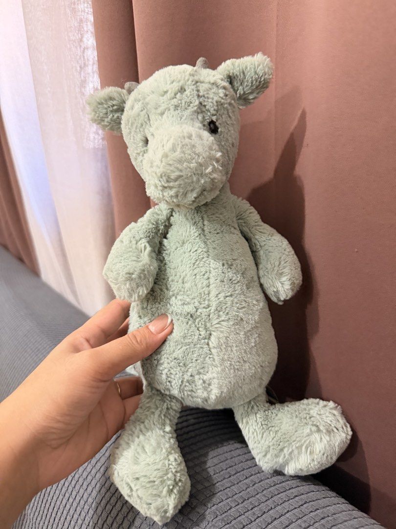 Jellycat Bashful Green Medium Dragon Plush toy (Category: Plushies & Soft Toys) located in Quezon City. Submitted by cookiecreammm (Listing ID 1466177163, Image 1). Description: .