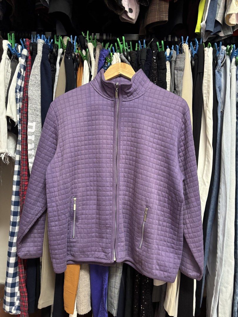 jennifer moore jacket (Category: Coats, Jackets and Outerwear) located in Pila. Submitted by isabelasthriftclothes (Listing ID 1466296857, Image 1). Description: .