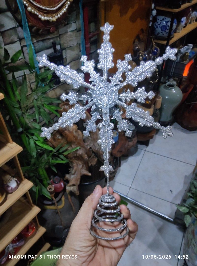 Jeweled Snowflake Christmas Tree Topper (Category: Other Home Decor) located in Valenzuela. Submitted by mighthor0526 (Listing ID 1466214460, Image 3). Description: Measurements on photos provided Good as new, no issue Payment thru Gcash or Abono by Lalamove rider Delivery by rider or shipping will be shouldered by the buyer Pm me if interested .