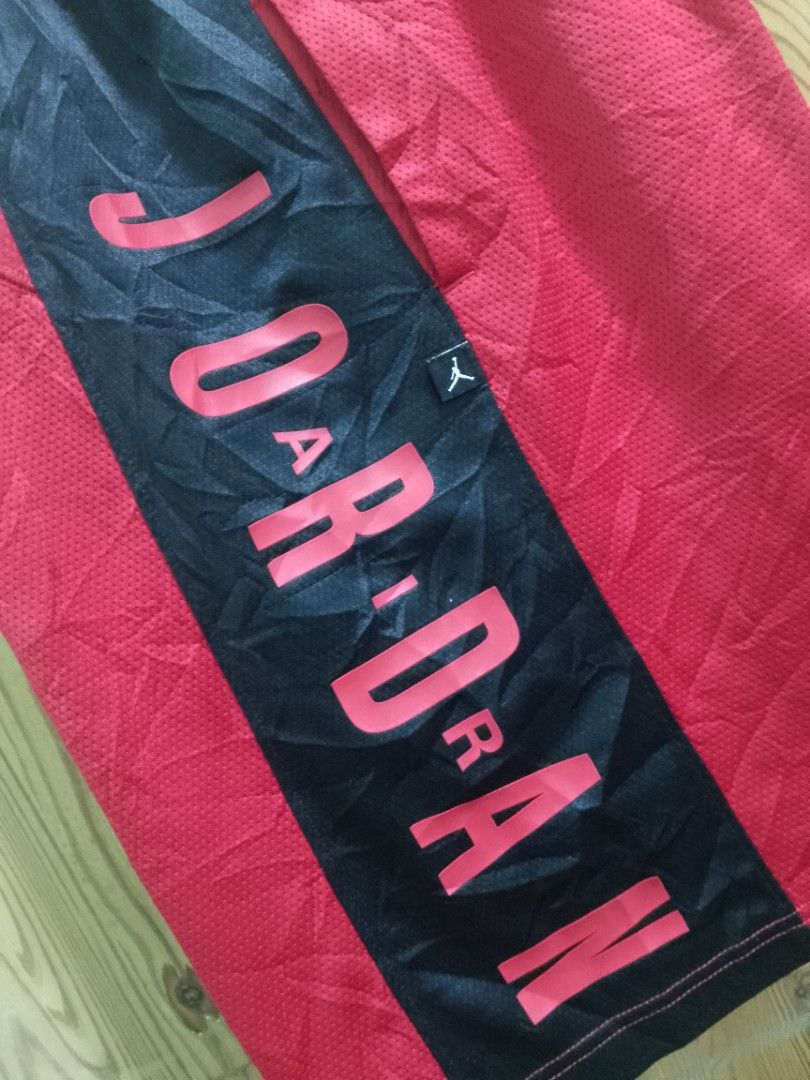 JORDAN (Category: Activewear) located in Manila. Submitted by kennethgup36225 (Listing ID 1466250340, Image 3). Description: Jordan Script Red black Size : L on tag Rubberize ‎Dimentions ‎Waist : 28-38 ‎Length: 22 ‎Excellent Condition ‎Color Rate: 9/10 ‎Issue: ‎ ‎Claim Prize: 1k shipped ‎ ‎Unli Vouch & Open For Videocall ‎Mode Of Payment(MOP) ‎-Gcash ‎-Maya ‎-Maribank ‎ ‎📍Bacoor,Cavite.