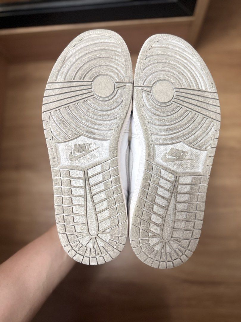 Jordan 1 Neutral Grey (Category: Sneakers) located in Manila. Submitted by affarni (Listing ID 1466318738, Image 3). Description: Jordan 1 Neutral grey Size 10.5 Pair only Used with seps and signs of wear. Good for daily. Php 1,500 FIRM.
